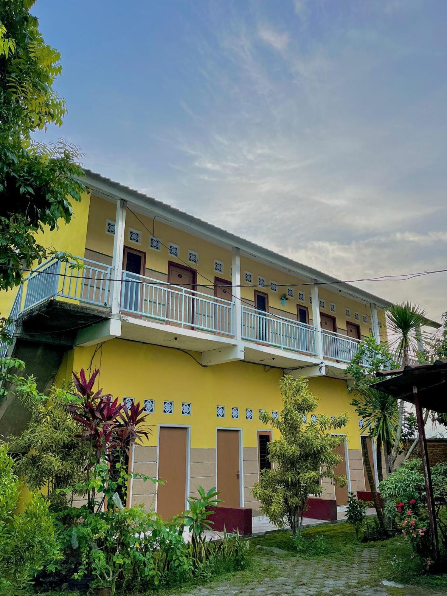 Alan'S Homestay Kuripan  Buitenkant foto